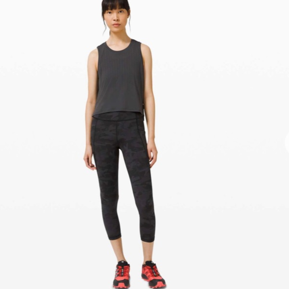Lululemon Time to Sweat Crop 23” - great condition